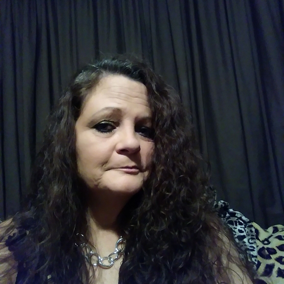 Poshmark profile picture for @firefly